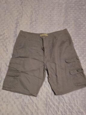 Wrangler Men's Gray Cargo Shorts - Utility Pocket Design